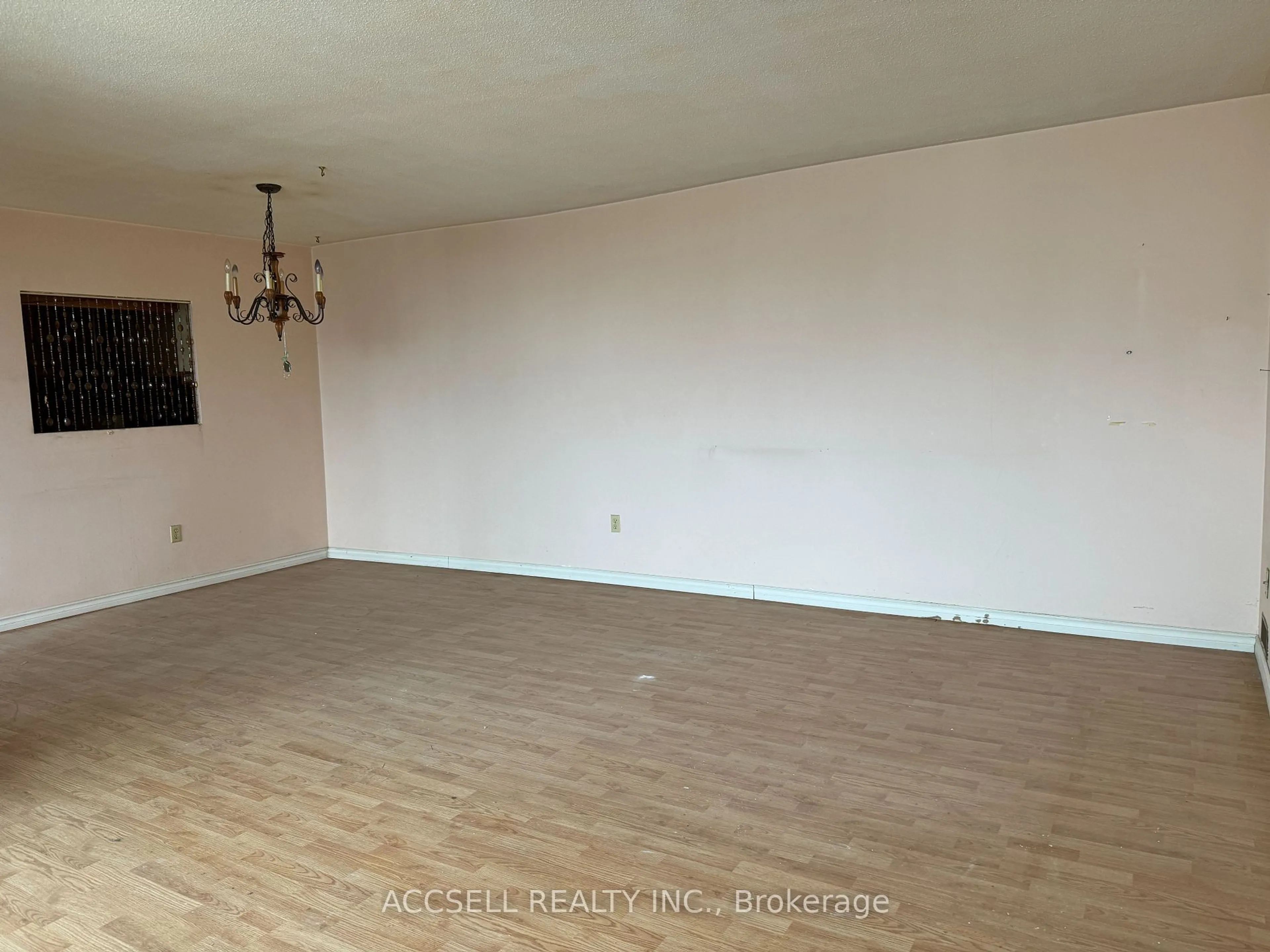 A pic of a room for 2323 Confederation Pkwy #1003, Mississauga Ontario L5B 1R6