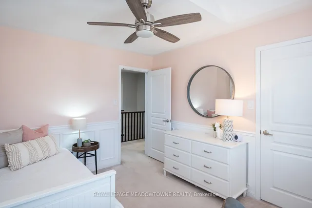 Additional property image - 465 Tyrone Cres