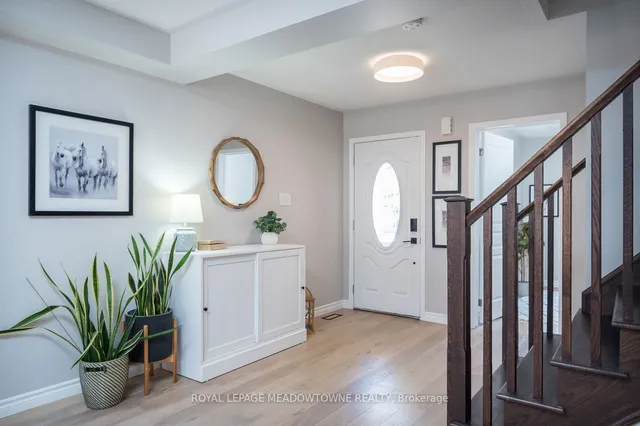 Additional property image - 465 Tyrone Cres
