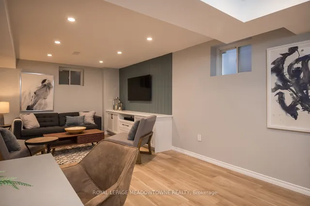 Additional property image - 465 Tyrone Cres