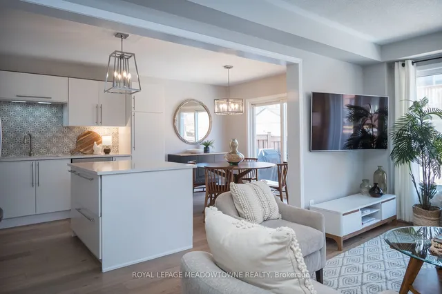 Additional property image - 465 Tyrone Cres