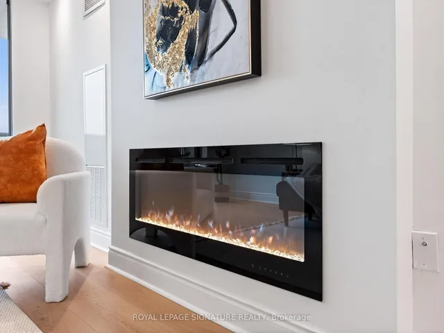Additional property image - 812 Burnhamthorpe Rd Unit 607