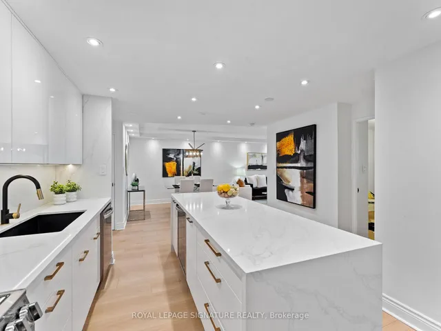Additional property image - 812 Burnhamthorpe Rd Unit 607