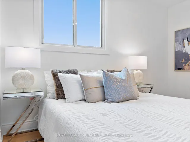 Additional property image - 812 Burnhamthorpe Rd Unit 607