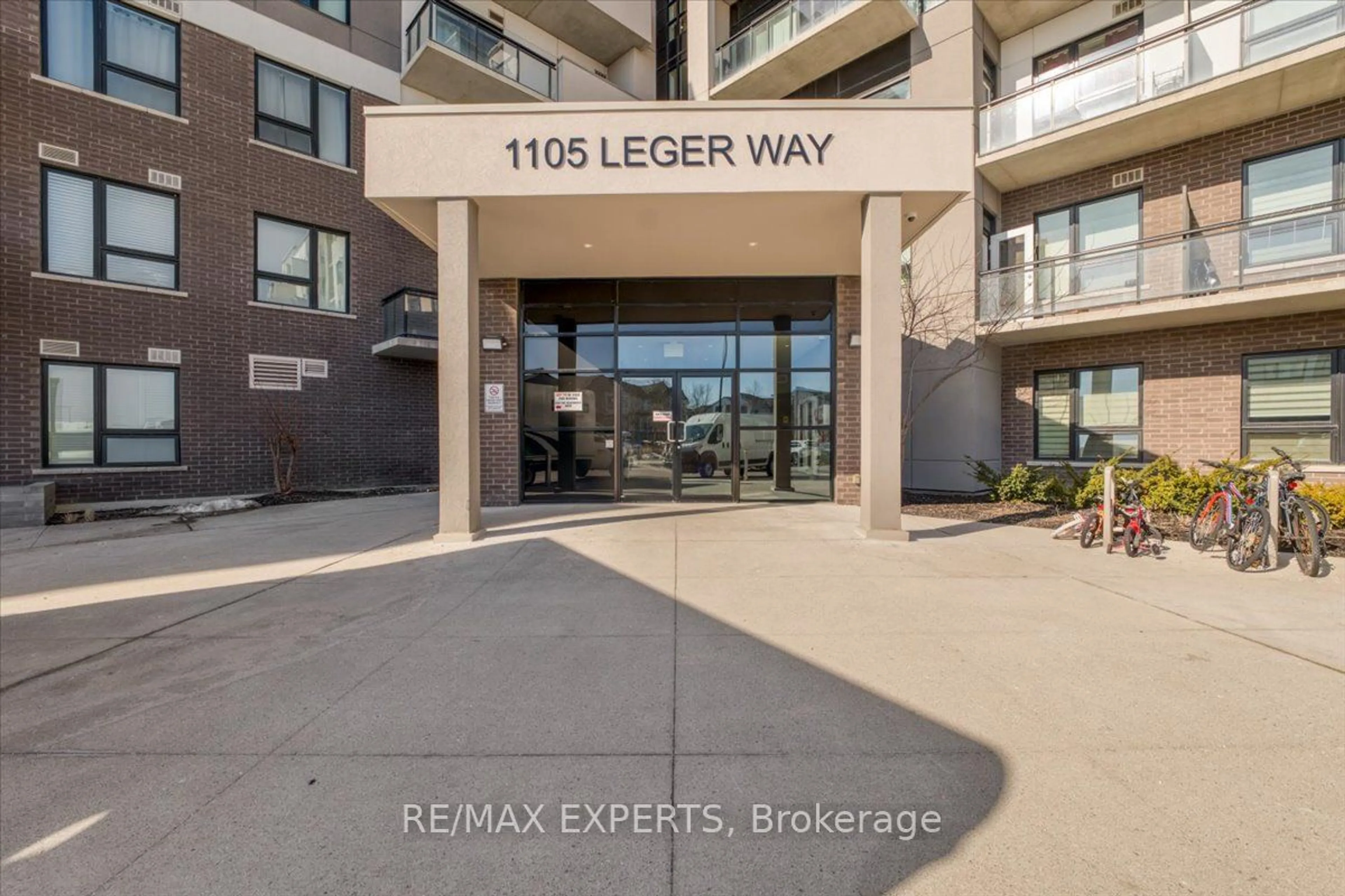 Indoor entryway for 1105 Leger Way #527, Milton Ontario L9E 1K7