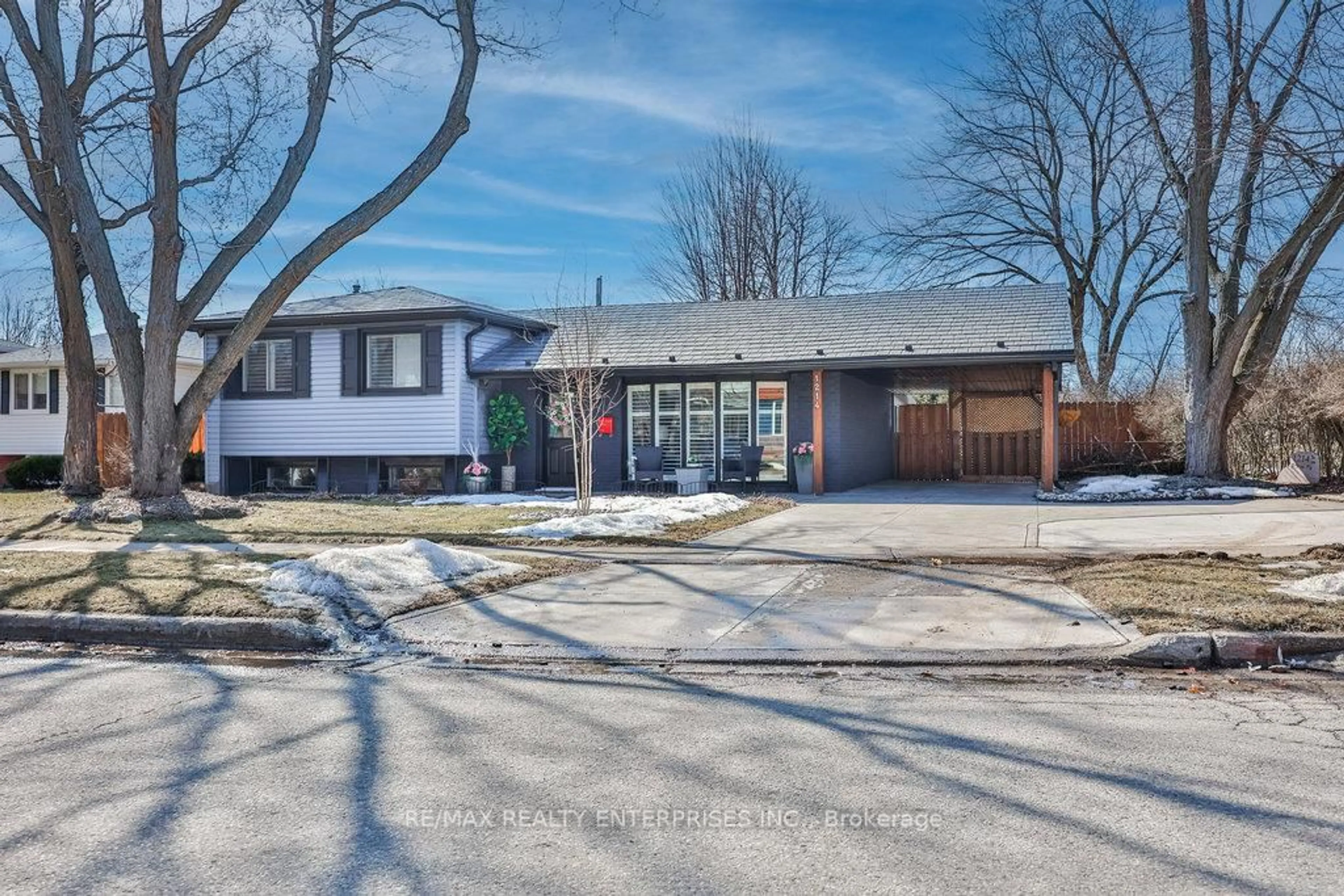 Home with brick exterior material, street for 1214 Nottingham Ave, Burlington Ontario L7P 2R6