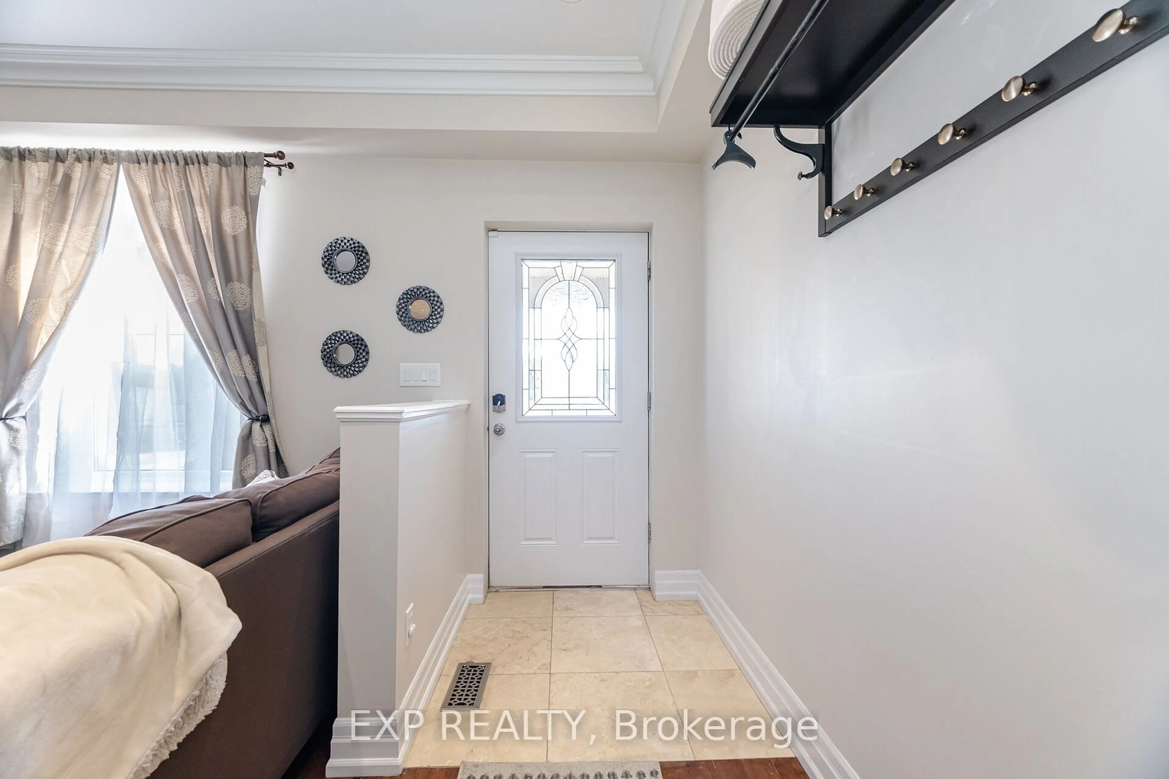 Indoor entryway for 34 Dennis Ave, Toronto Ontario M6N 2T6