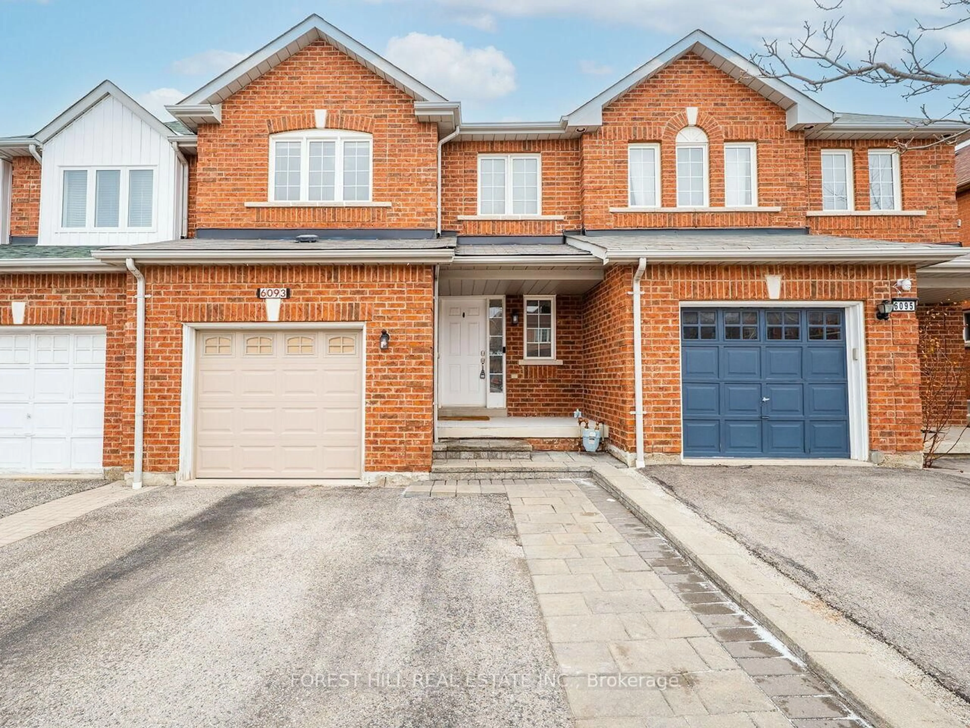 Home with brick exterior material, street for 6093 Rowers Cres, Mississauga Ontario L5V 3A2