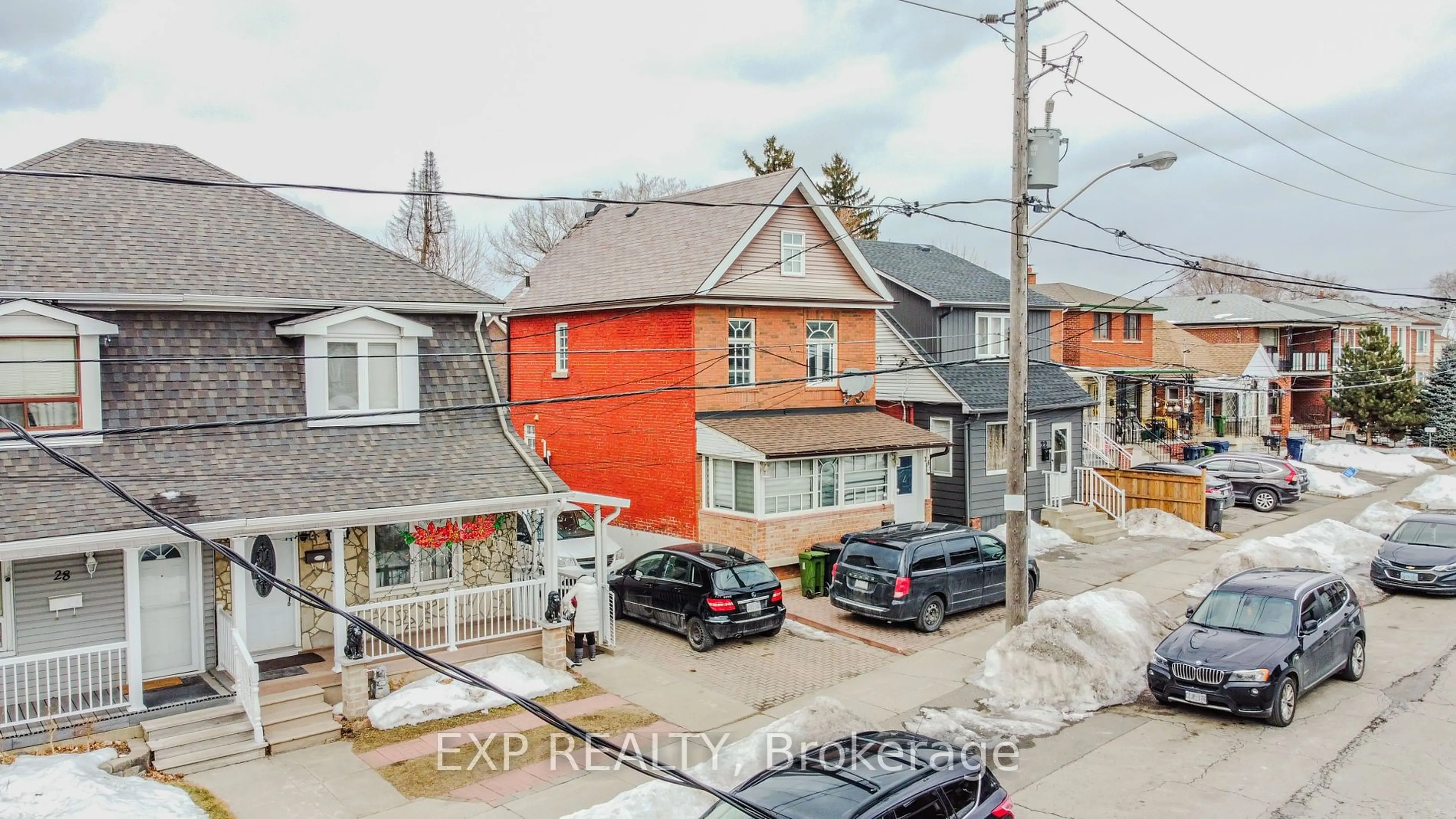 A pic from outside/outdoor area/front of a property/back of a property/a pic from drone, street for 24 Goldwin Ave, Toronto Ontario M6M 2C4