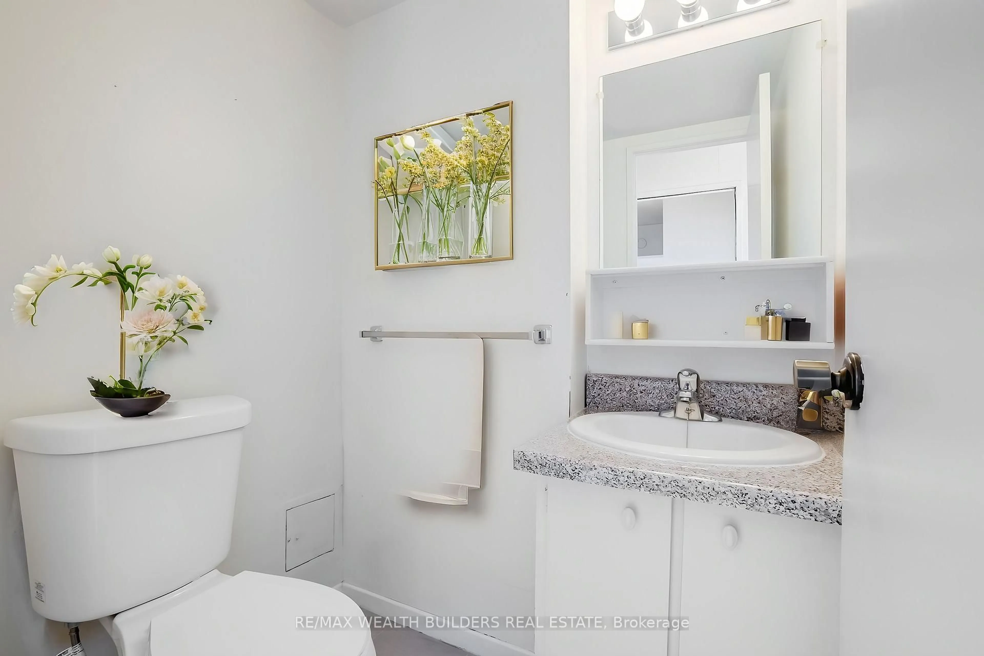 Standard bathroom, ceramic/tile floor for 65 Southport St #810, Toronto Ontario M6S 3N6