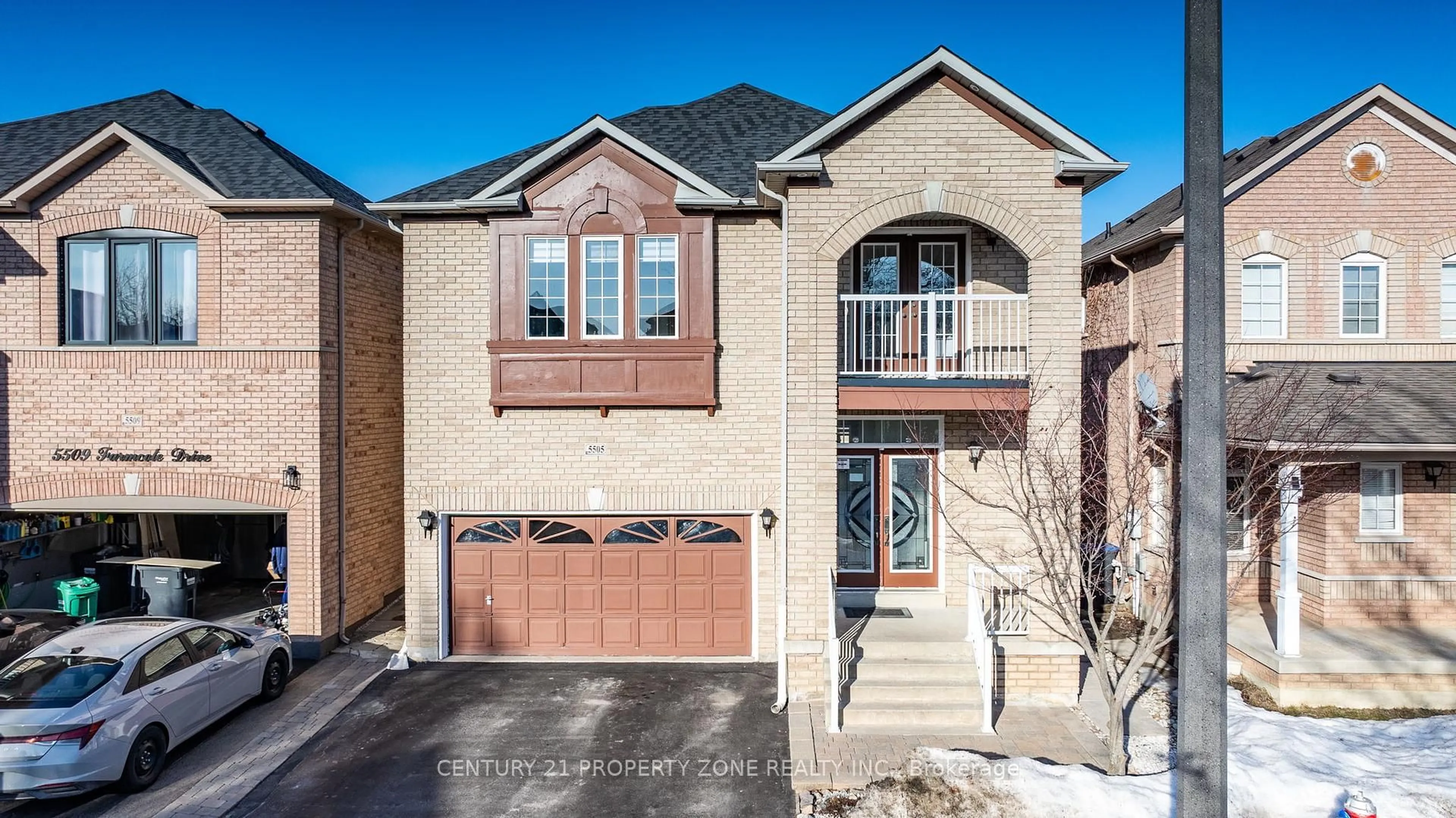 Home with brick exterior material, street for 5505 Farmcote Dr, Mississauga Ontario L5M 6L5