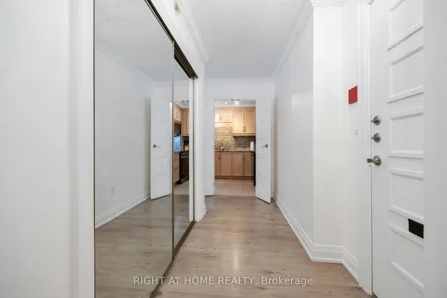 Additional property image - 151 La Rose Ave Unit 807