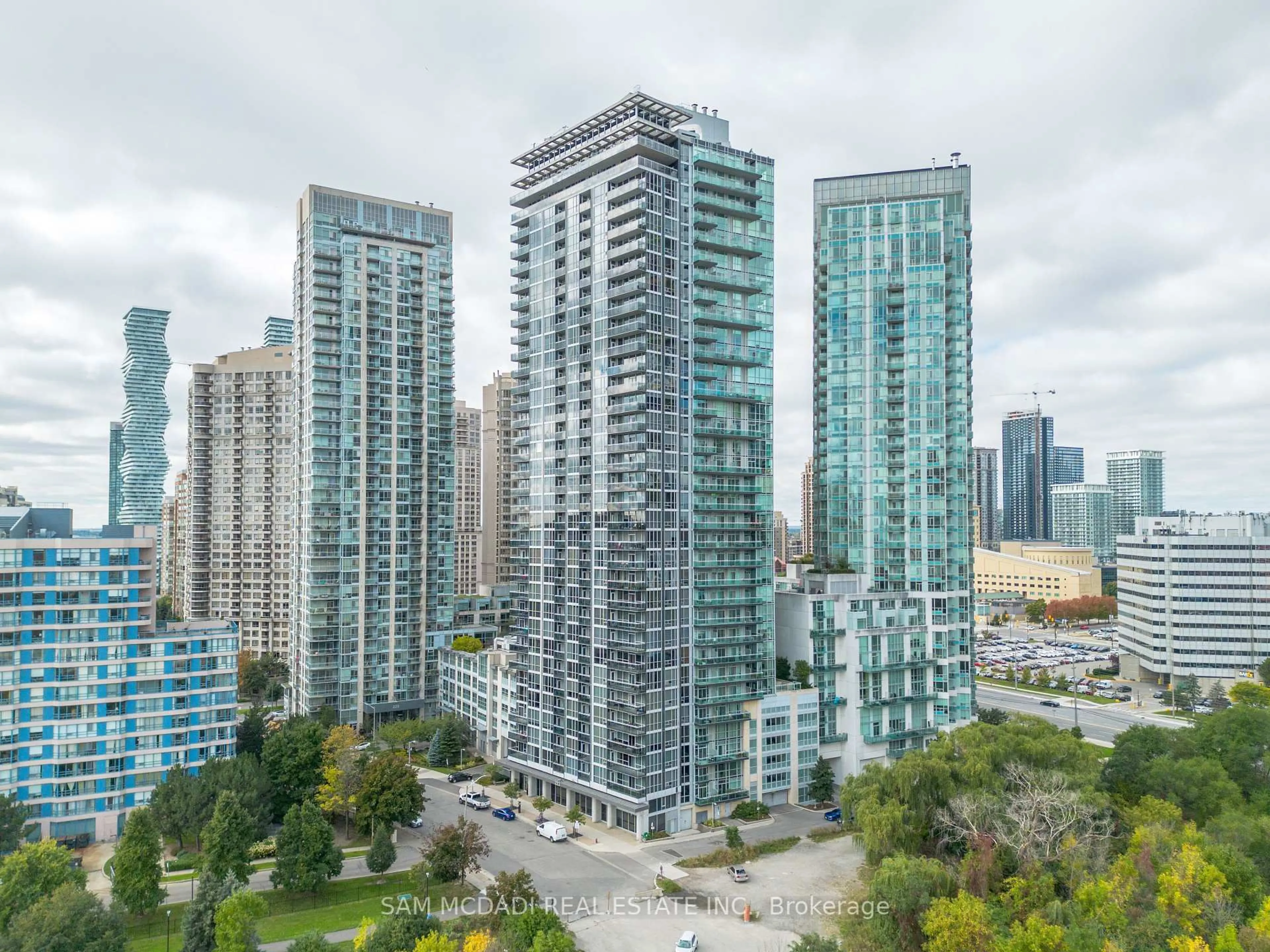 A pic from outside/outdoor area/front of a property/back of a property/a pic from drone, city buildings view from balcony for 223 Webb Dr #2402, Mississauga Ontario L5B 0E8