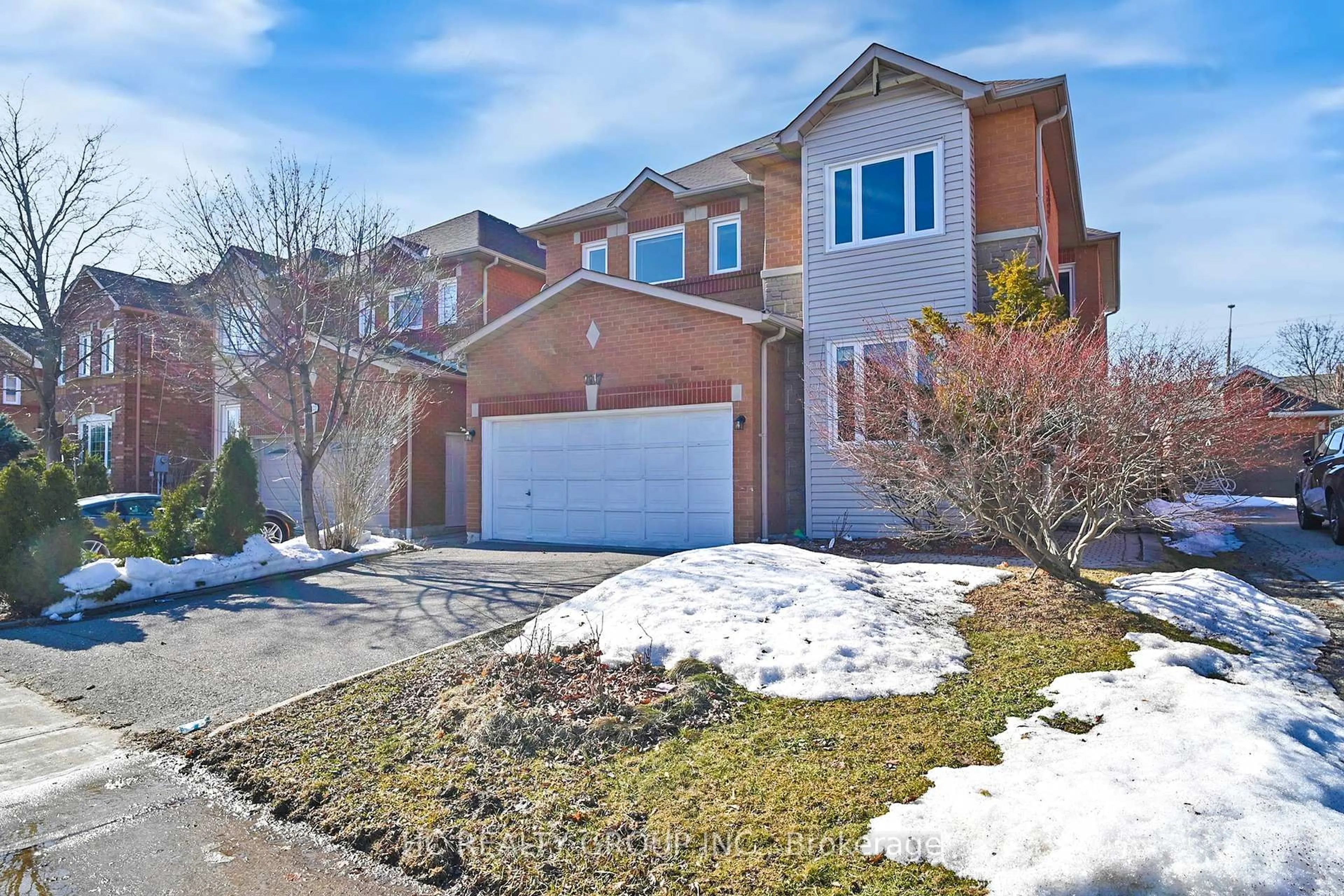 Home with brick exterior material, street for 1117 Vanrose St, Mississauga Ontario L5V 1L1