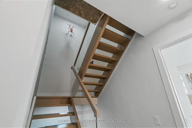 Additional property image - 2067 Lakeshore Blvd Unit TH 6