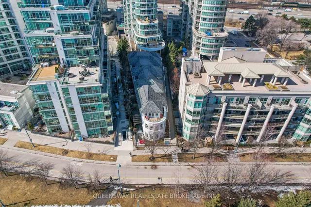 Additional property image - 2067 Lakeshore Blvd Unit TH 6
