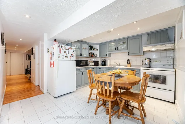 Additional property image - 25 Belgravia Ave