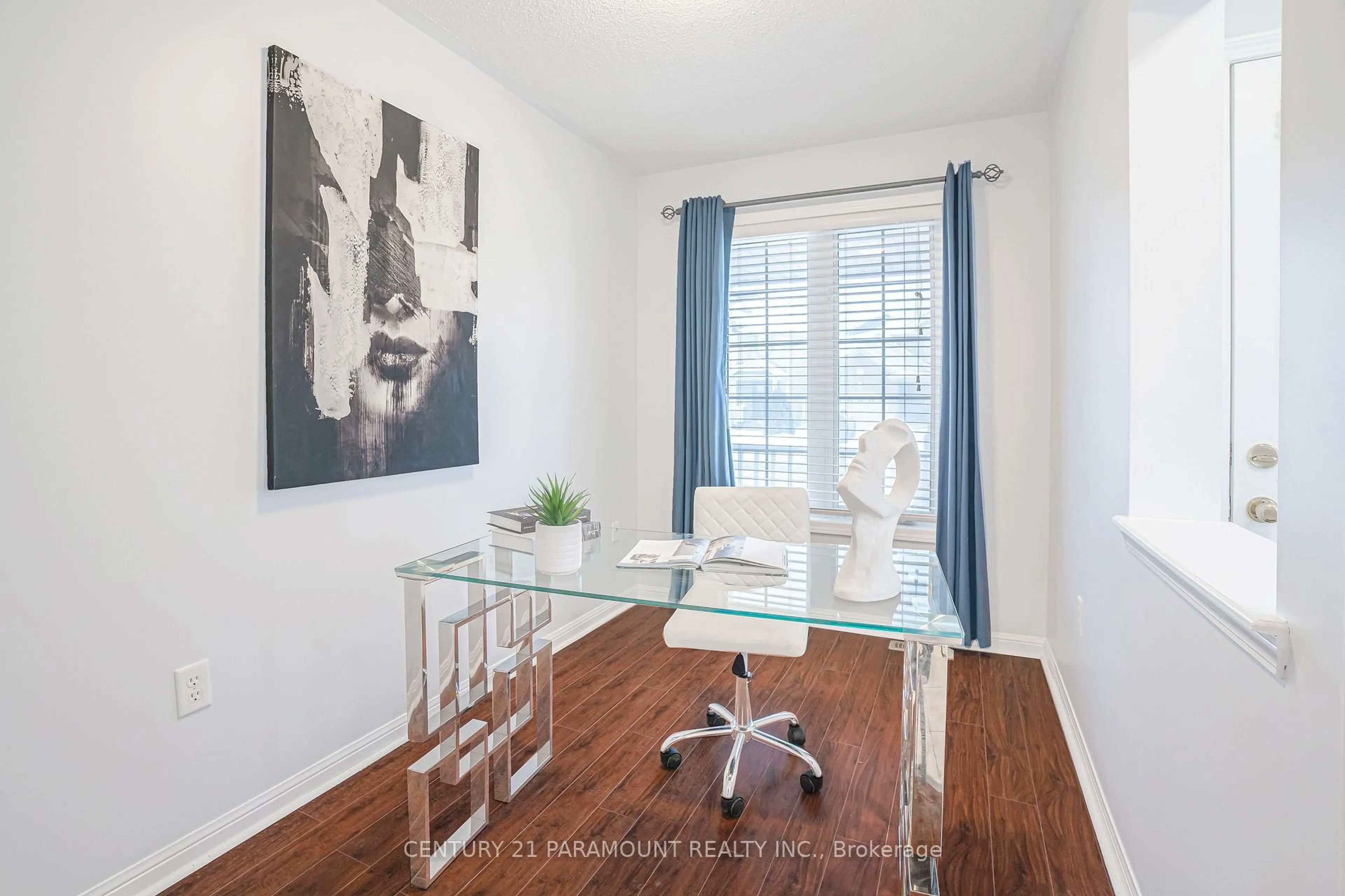 Dining room, wood/laminate floor for 15 Chudleigh Ave, Brampton Ontario L6X 0N1