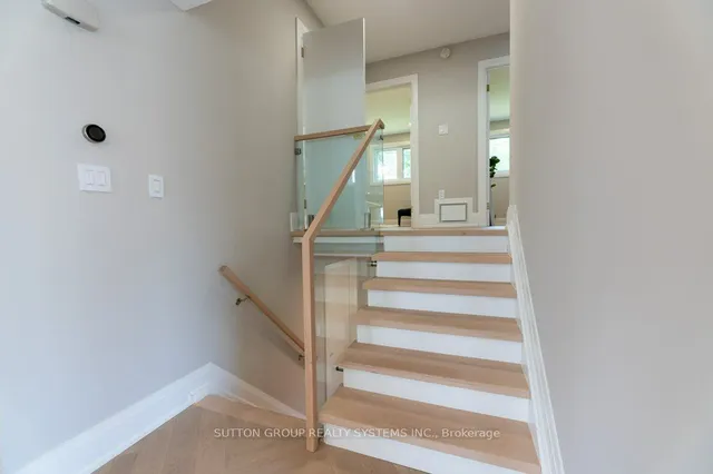 Additional property image - 1264 Landfair Cres