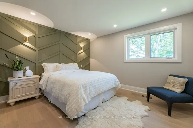 Additional property image - 1264 Landfair Cres