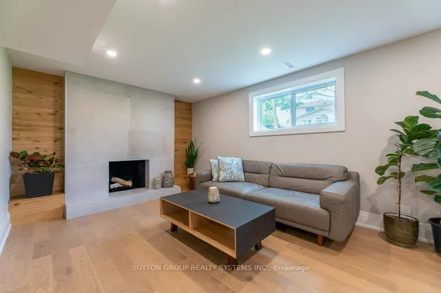 Additional property image - 1264 Landfair Cres