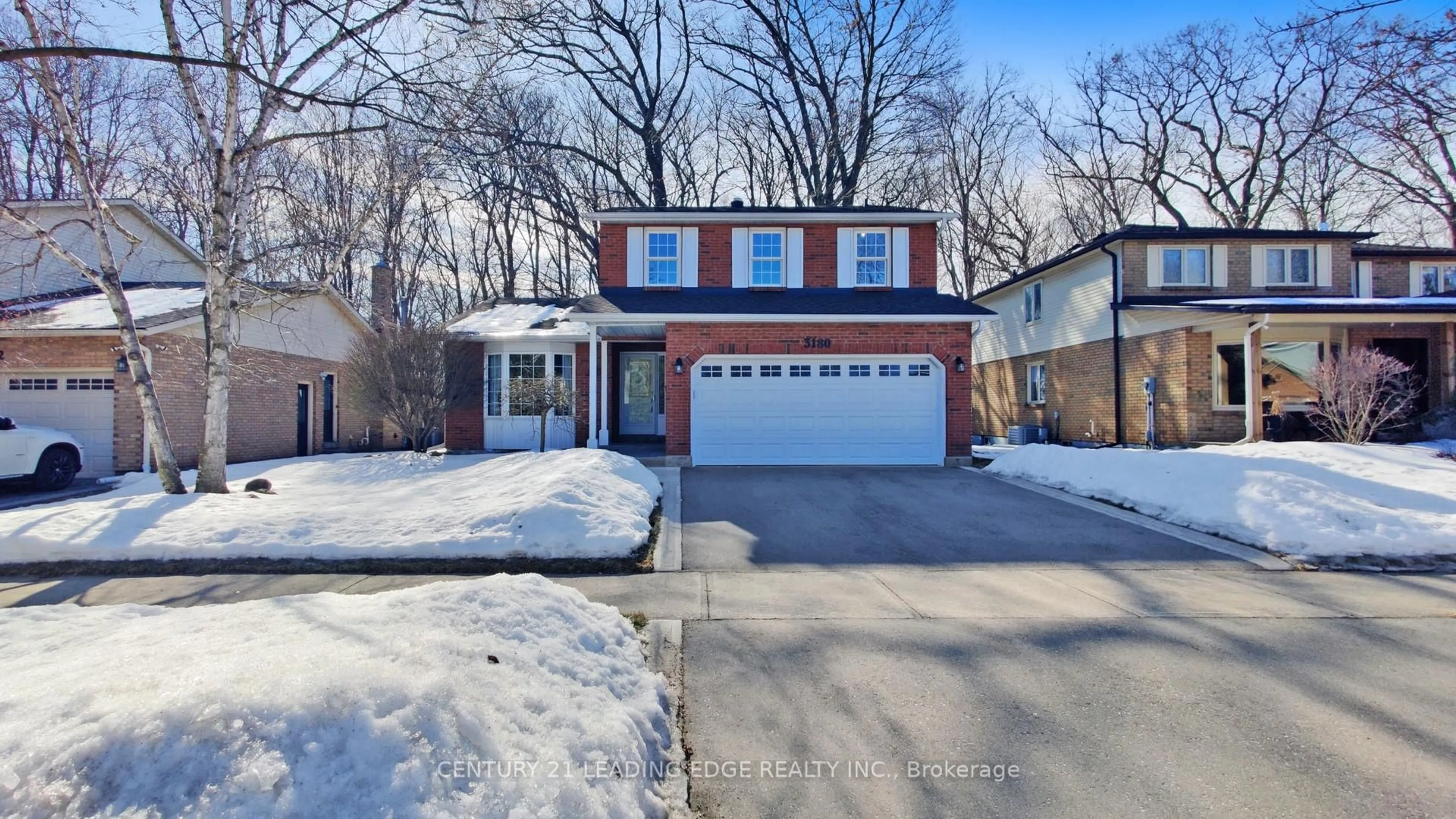 Home with brick exterior material, street for 3180 Trailwood Dr, Burlington Ontario L7M 2Z5