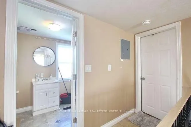 Additional property image - 99 Woodward Ave