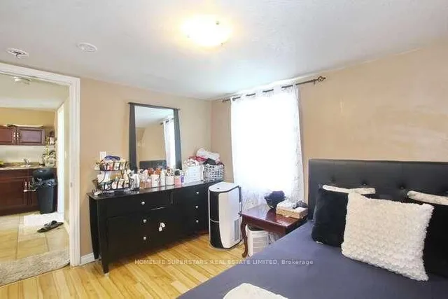 Additional property image - 99 Woodward Ave