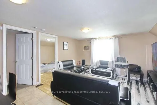 Additional property image - 99 Woodward Ave