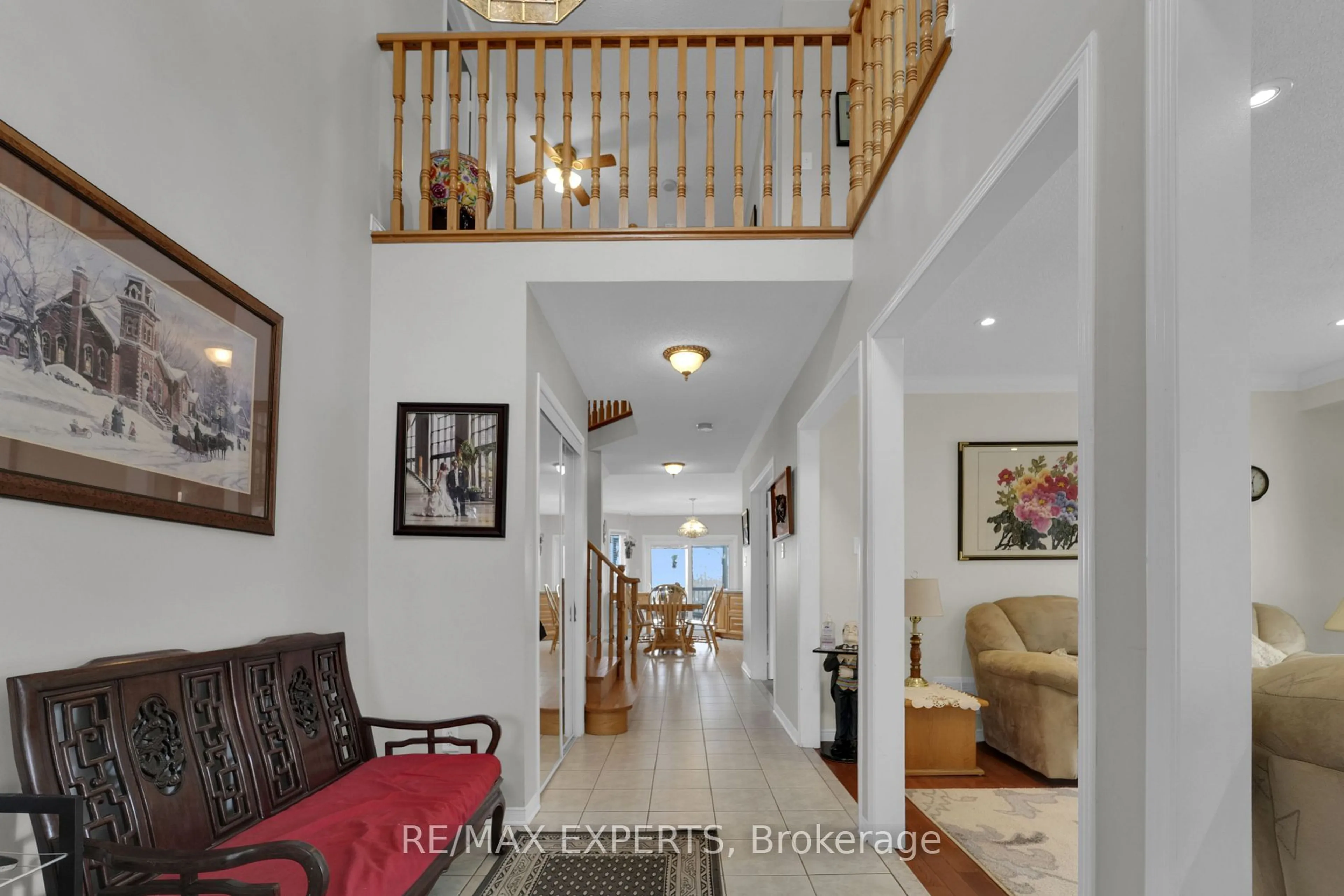 Indoor foyer for 26 Sawston Circ, Brampton Ontario L7A 2N8