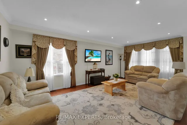 Additional property image - 26 Sawston Circ