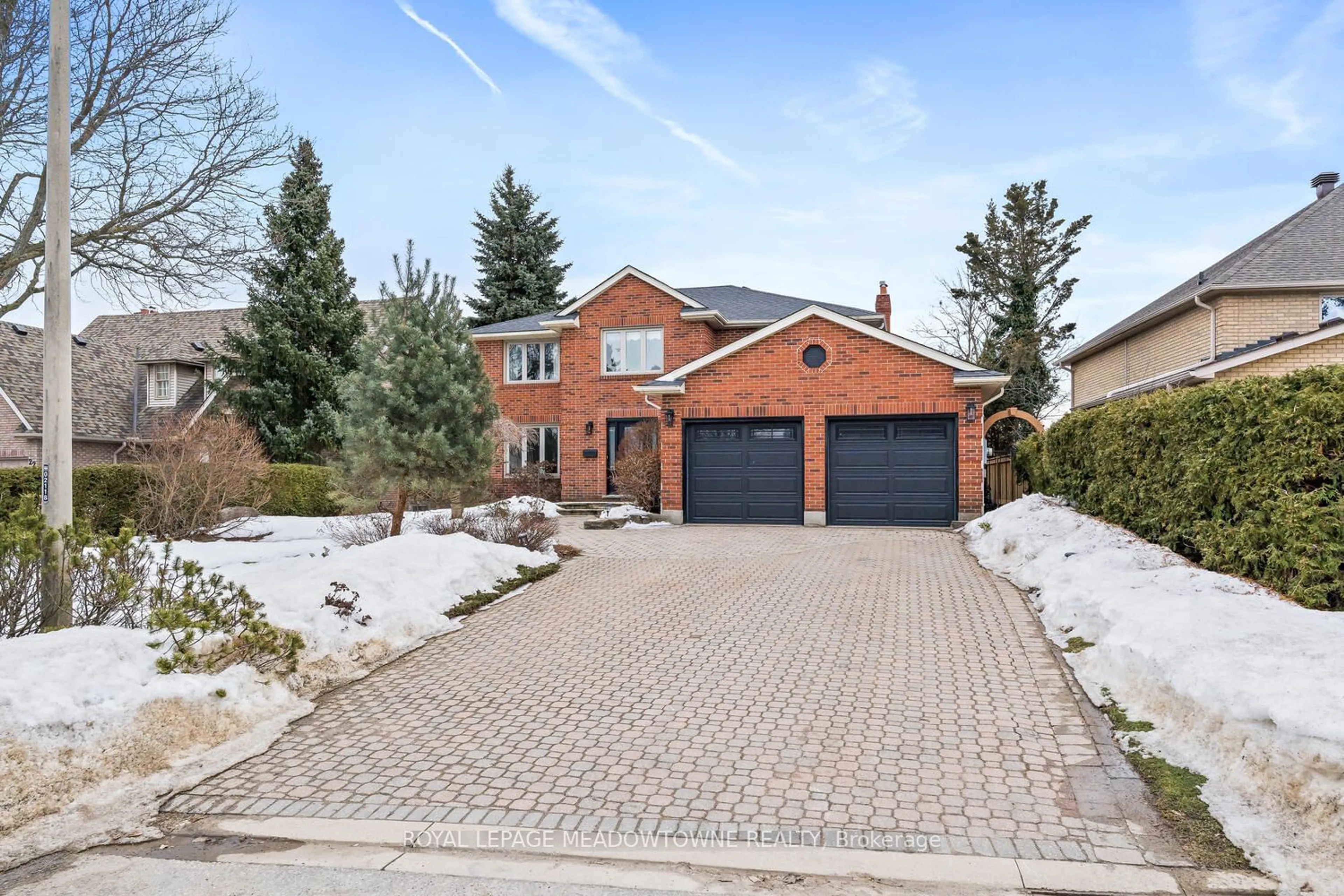 Home with brick exterior material, street for 20 Heslop Crt, Halton Hills Ontario L7G 4J4