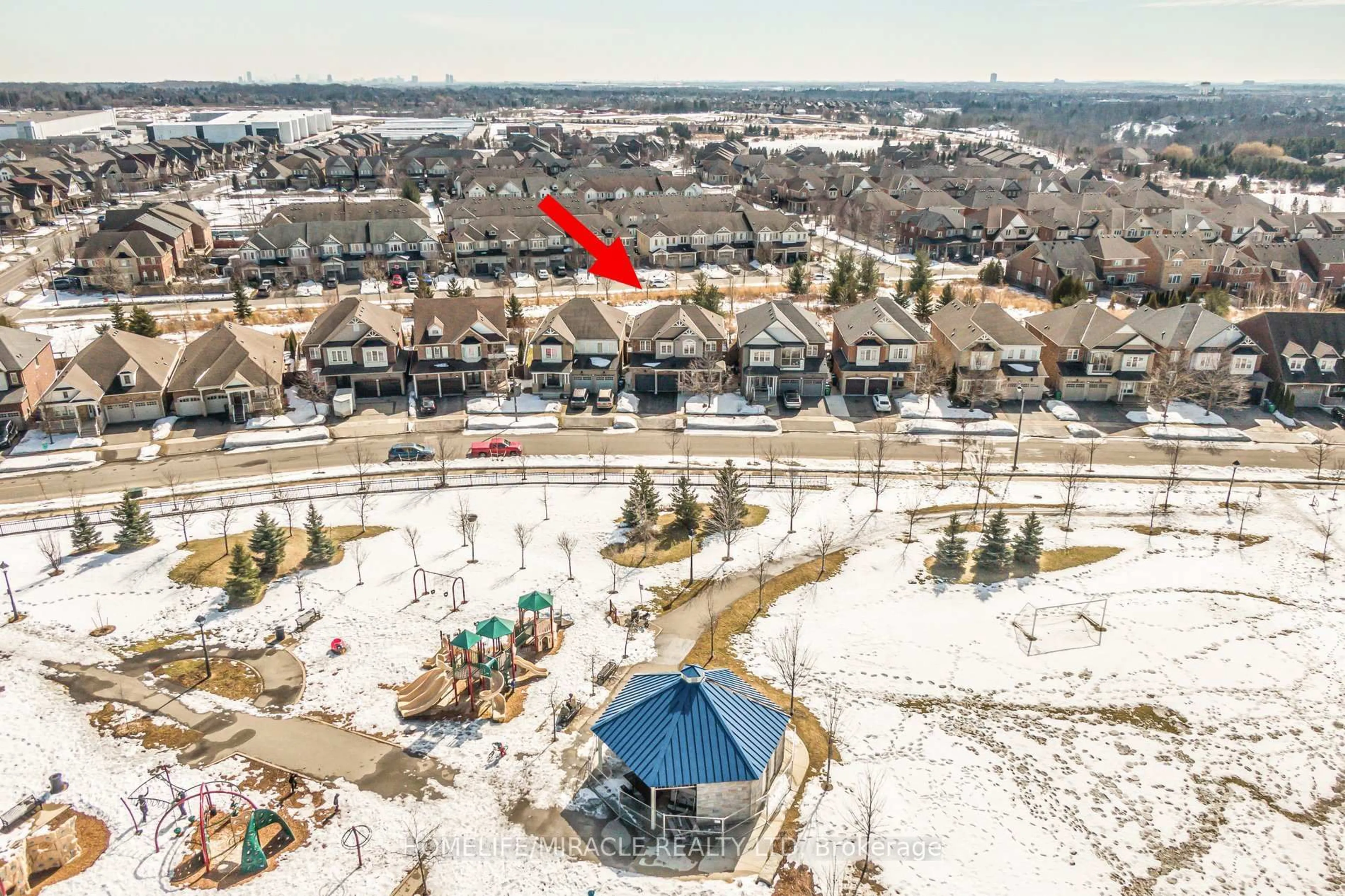 A pic from outside/outdoor area/front of a property/back of a property/a pic from drone, unknown for 81 Larson Peak Rd, Caledon Ontario L7C 3P2