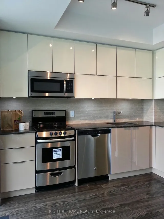 Additional image 9 of 80 MARINE PARADE Dr Unit 303