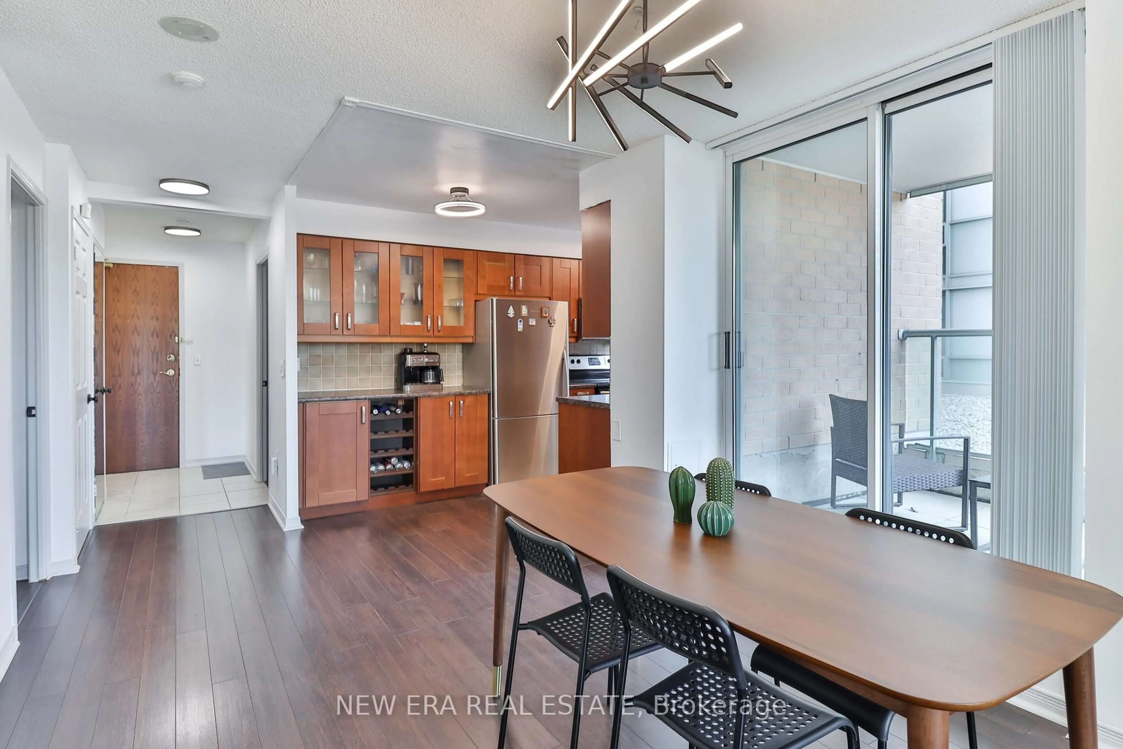 Open concept kitchen, unknown for 15 Michael Power Pl #203, Toronto Ontario M9A 5G4