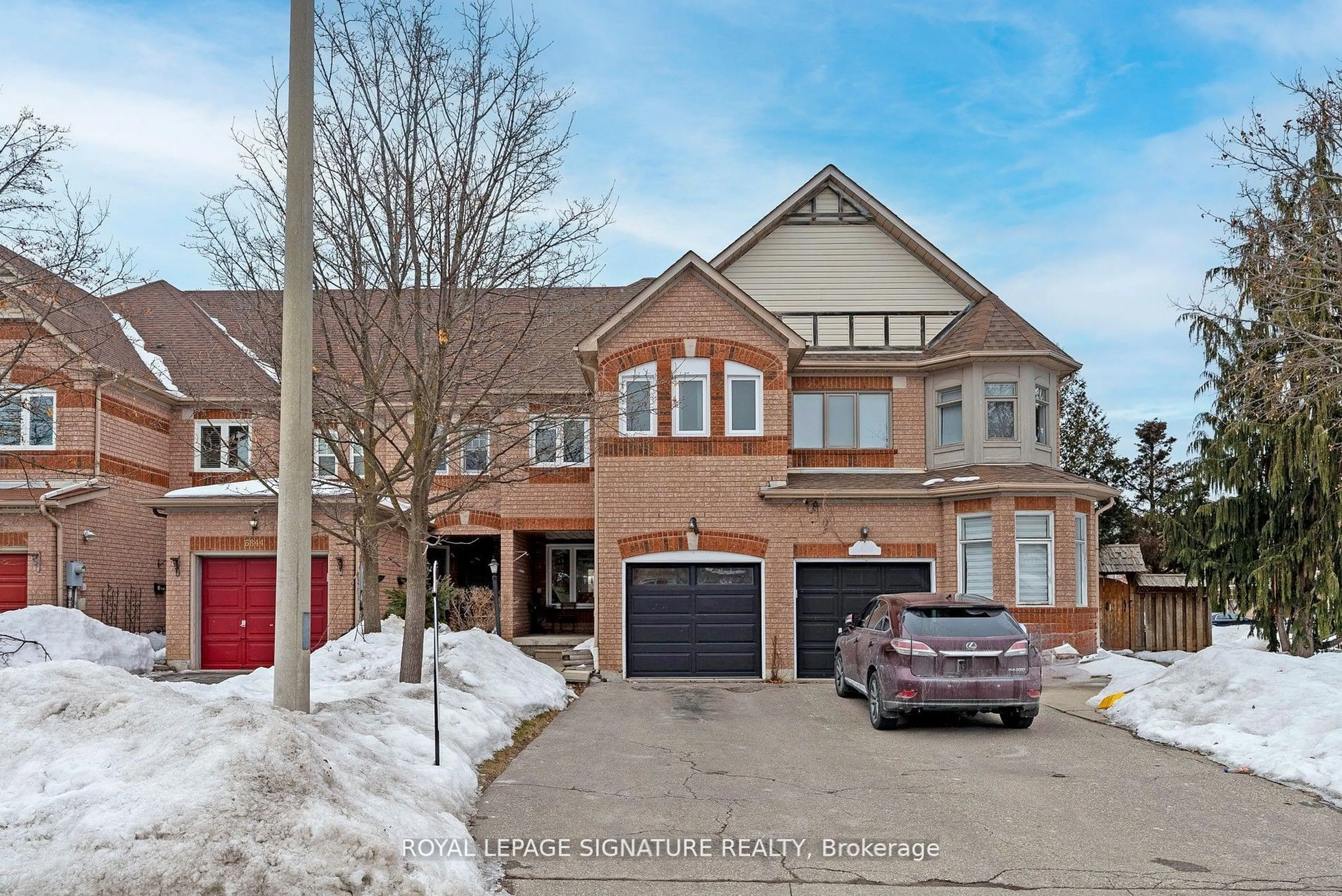 Home with brick exterior material, street for 6846 Apex Crt, Mississauga Ontario L5N 7H6