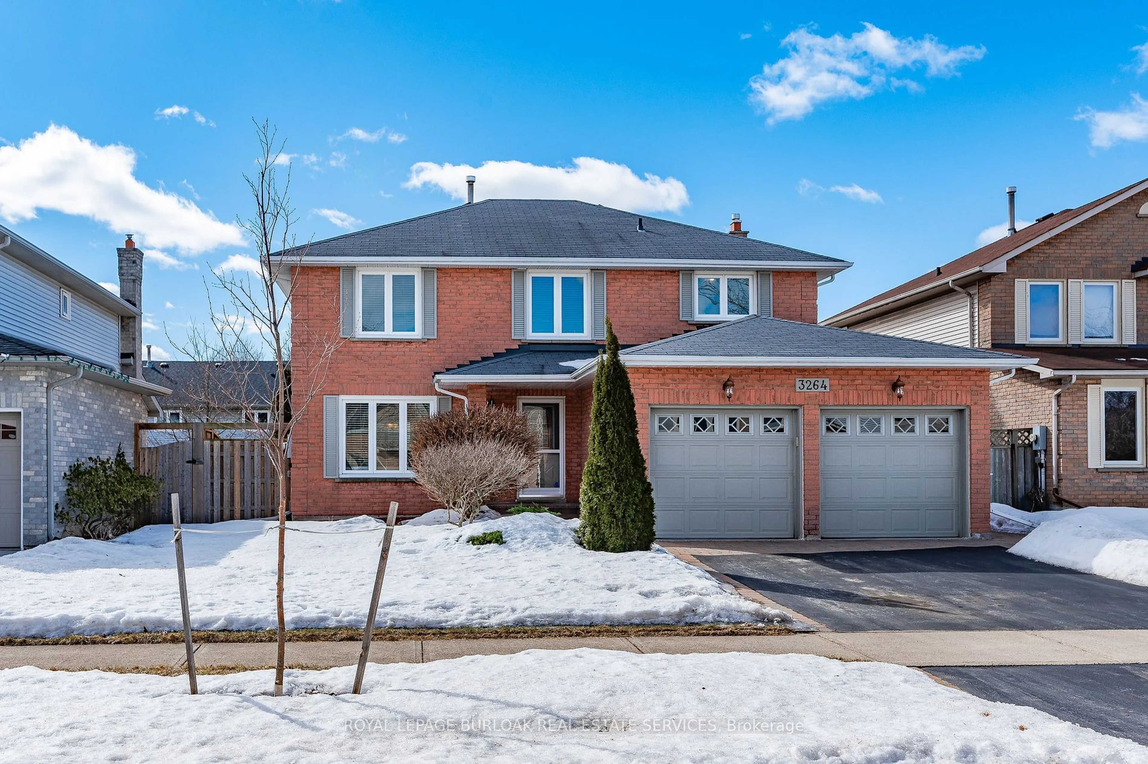 Home with brick exterior material, street for 3264 Mead Cres, Burlington Ontario L7M 3M1