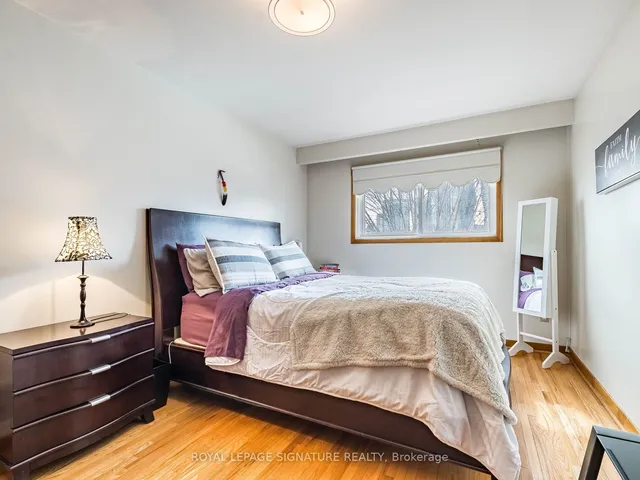 Additional property image - 4172 Dursley Cres