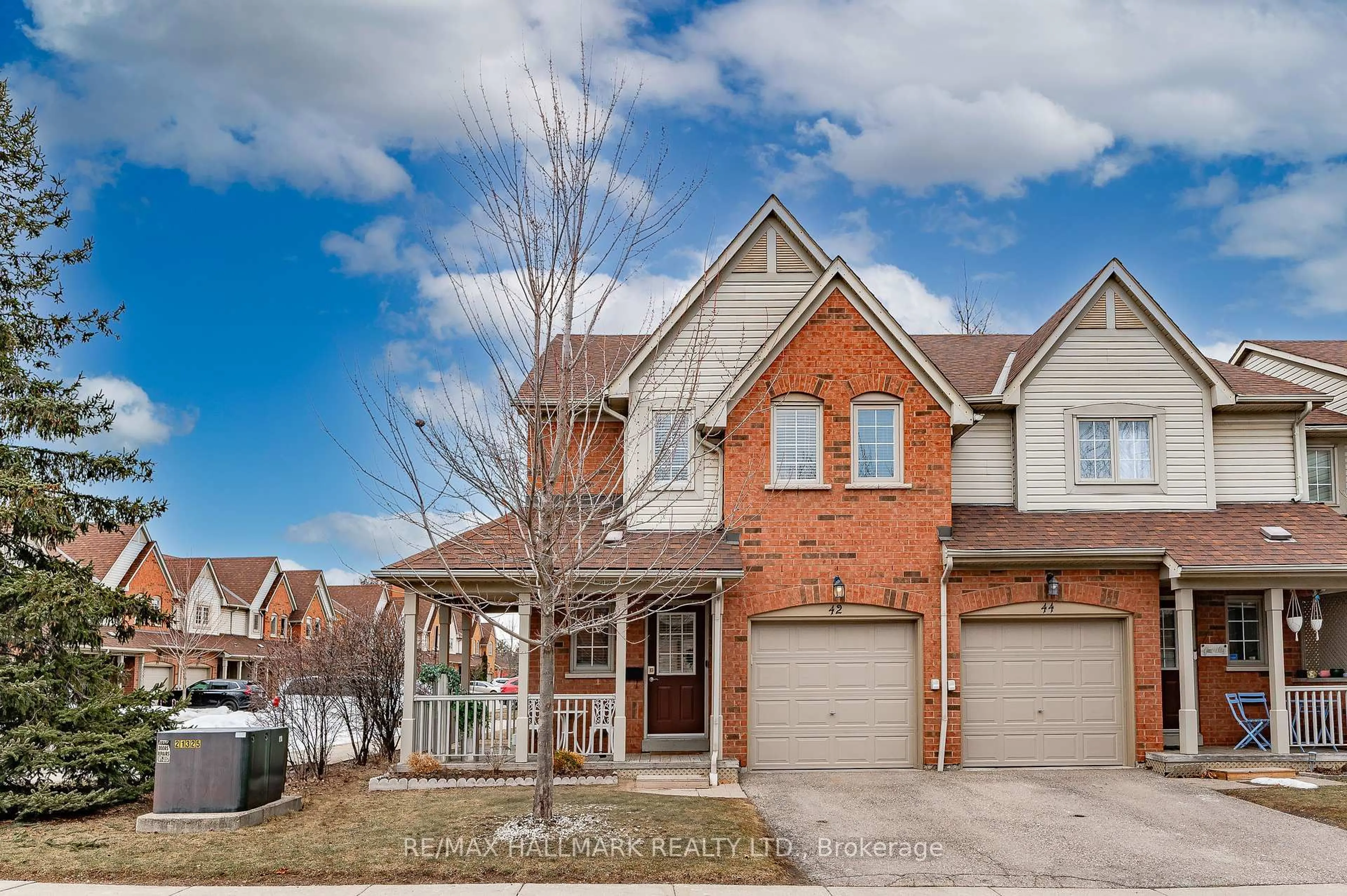 Home with brick exterior material, street for 5950 Glen Erin Dr #42, Mississauga Ontario L5M 6J1