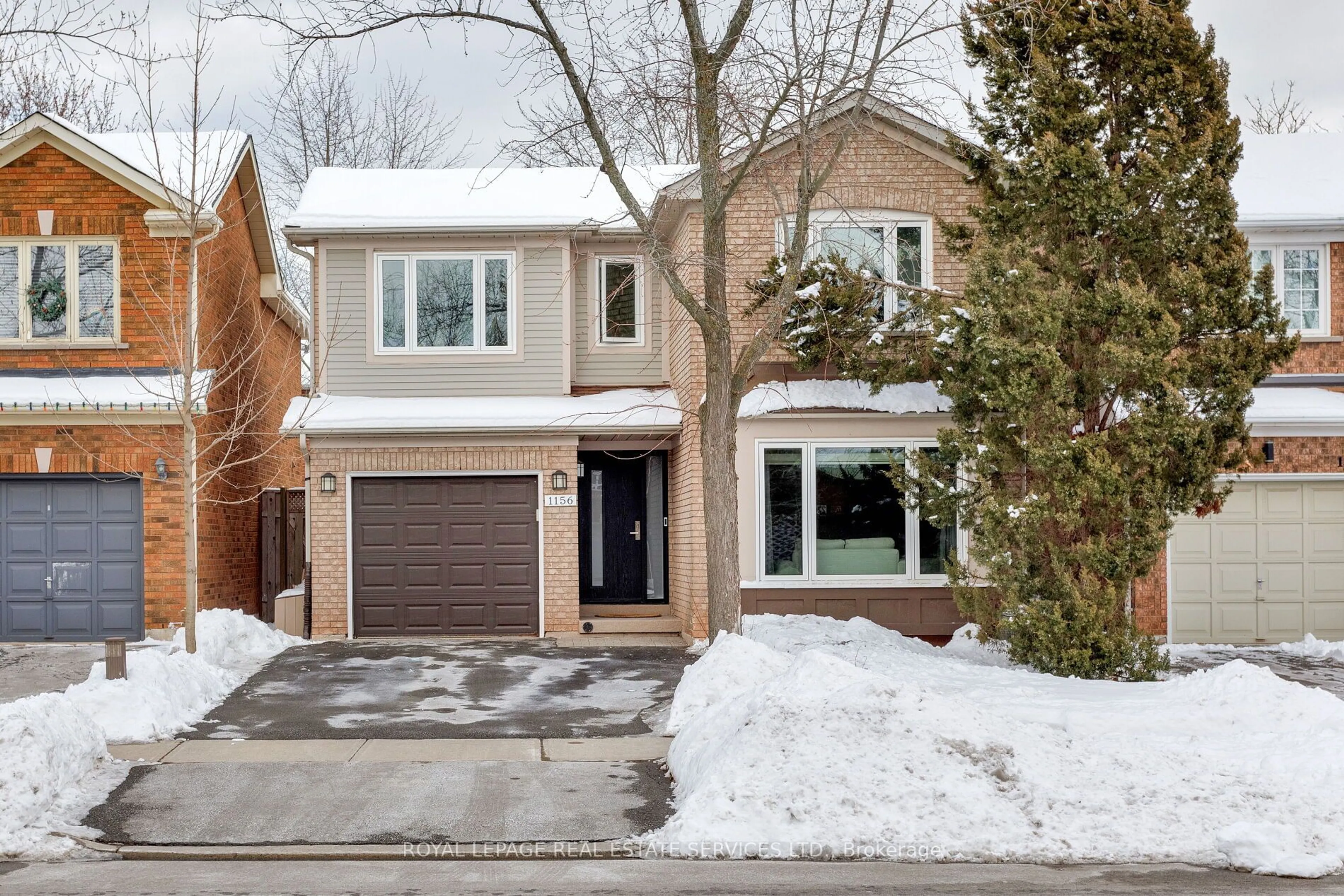 Home with brick exterior material, street for 1156 Glen Valley Rd, Oakville Ontario L6M 3K6