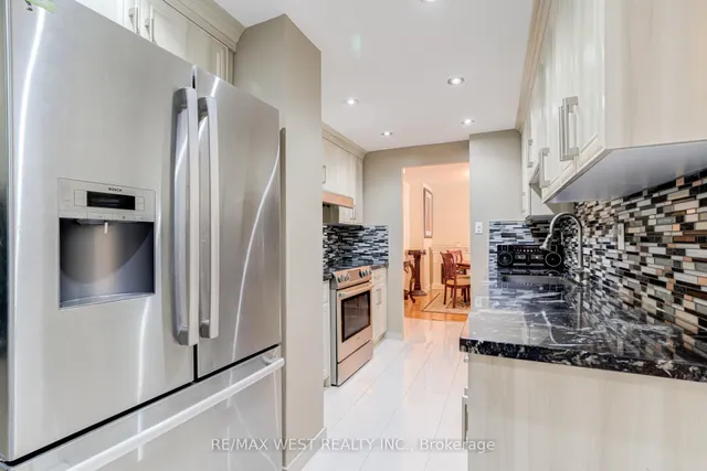 Additional property image - 320 Dixon Rd Unit 415