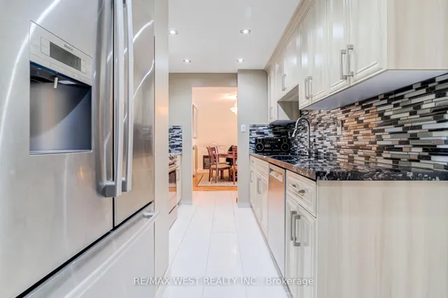 Additional property image - 320 Dixon Rd Unit 415