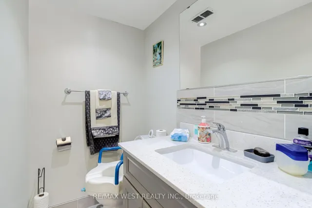 Additional property image - 320 Dixon Rd Unit 415