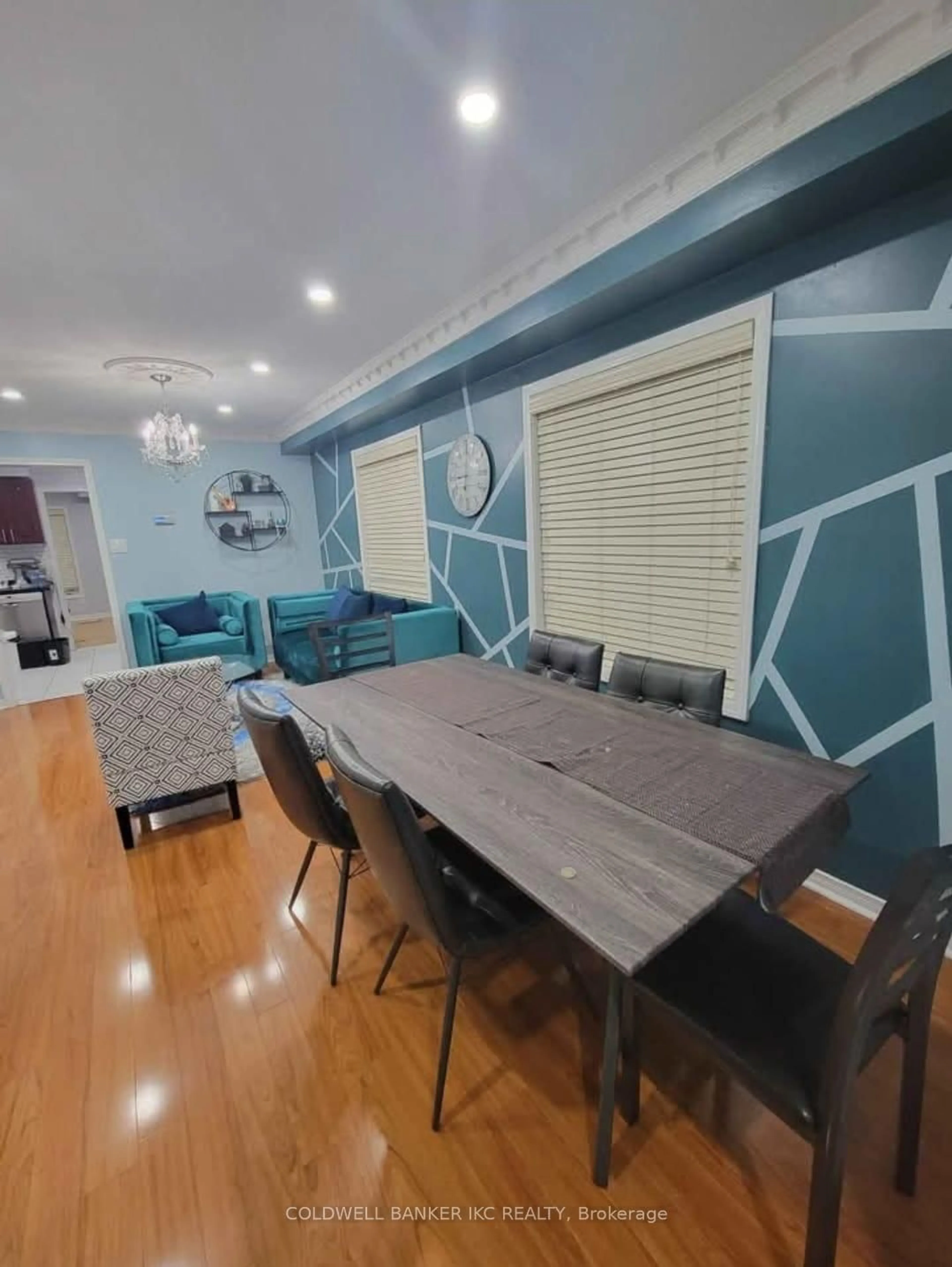 Dining room, wood/laminate floor for 48 Summerdale Cres, Brampton Ontario L6X 4V9