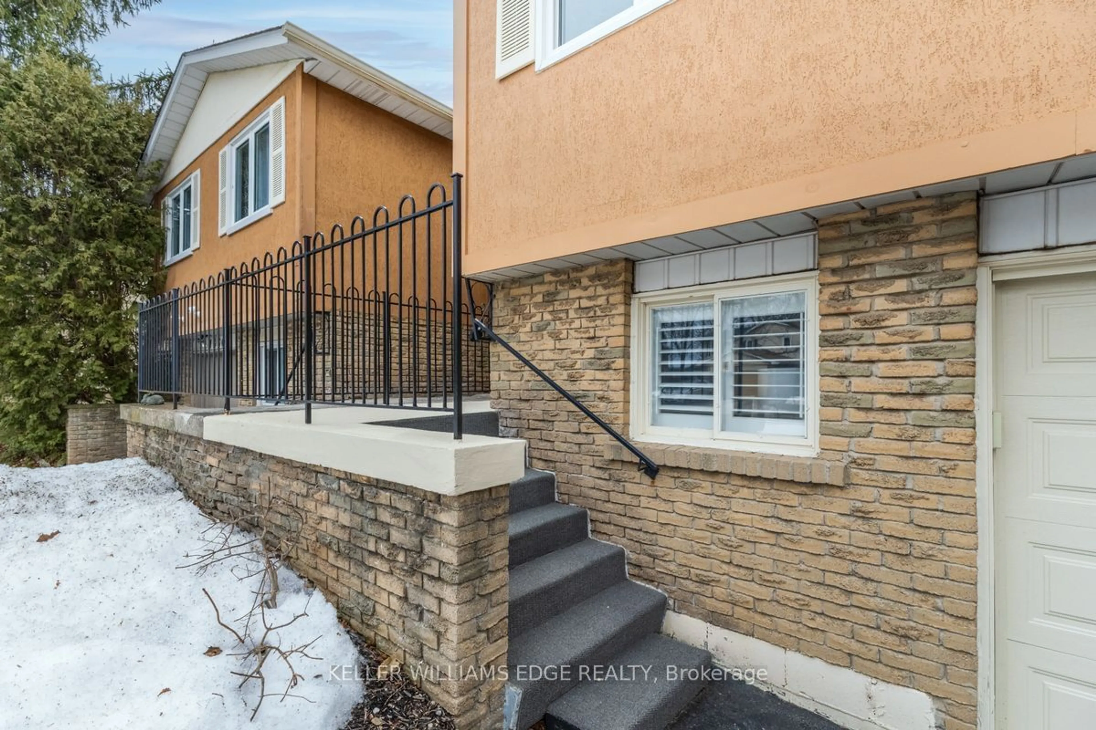 Unknown for 1462 Paddington Crt, Burlington Ontario L7M 1W7