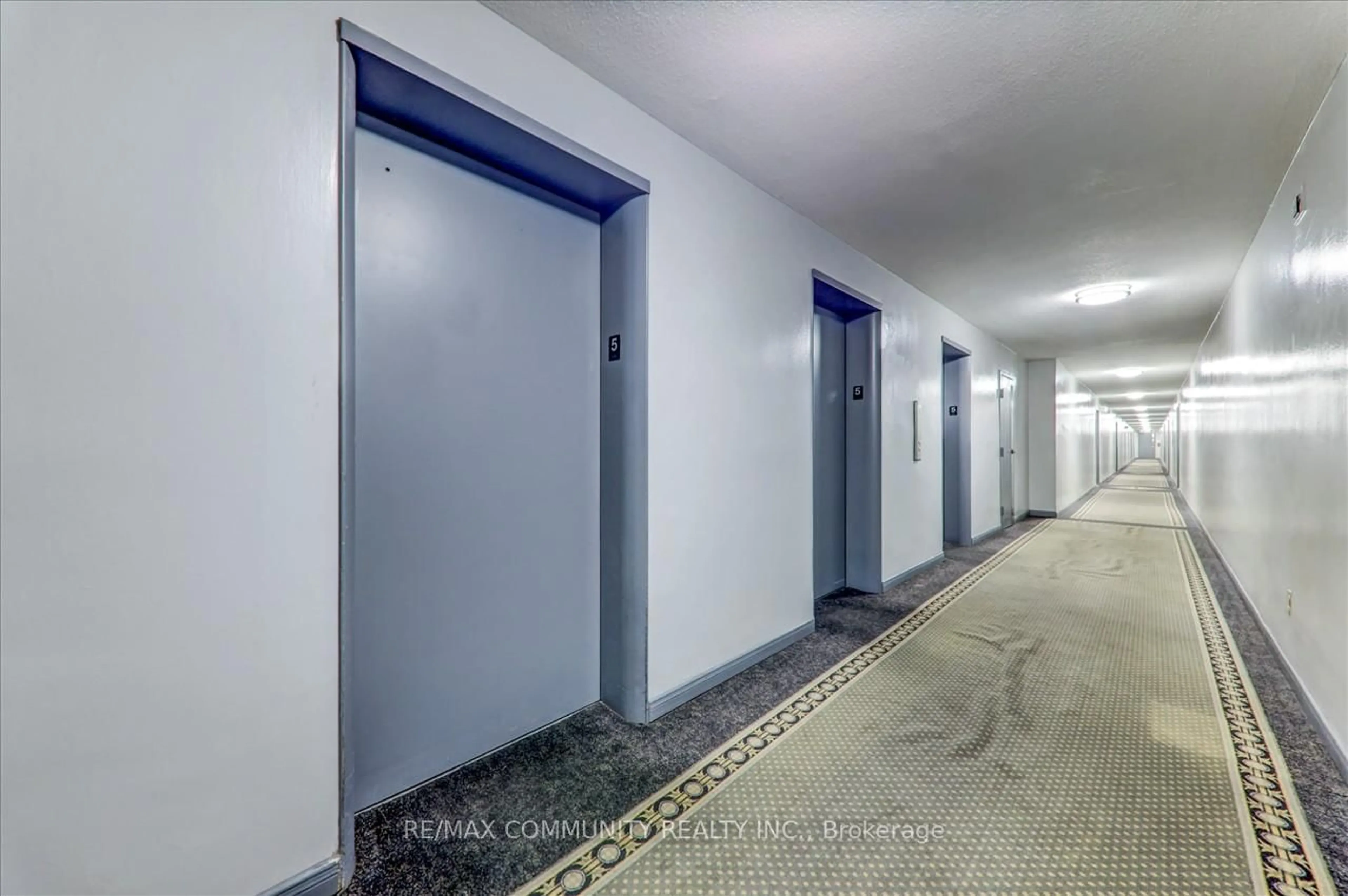 Indoor foyer for 2835 Islington Ave #503, Toronto Ontario M9L 2K2