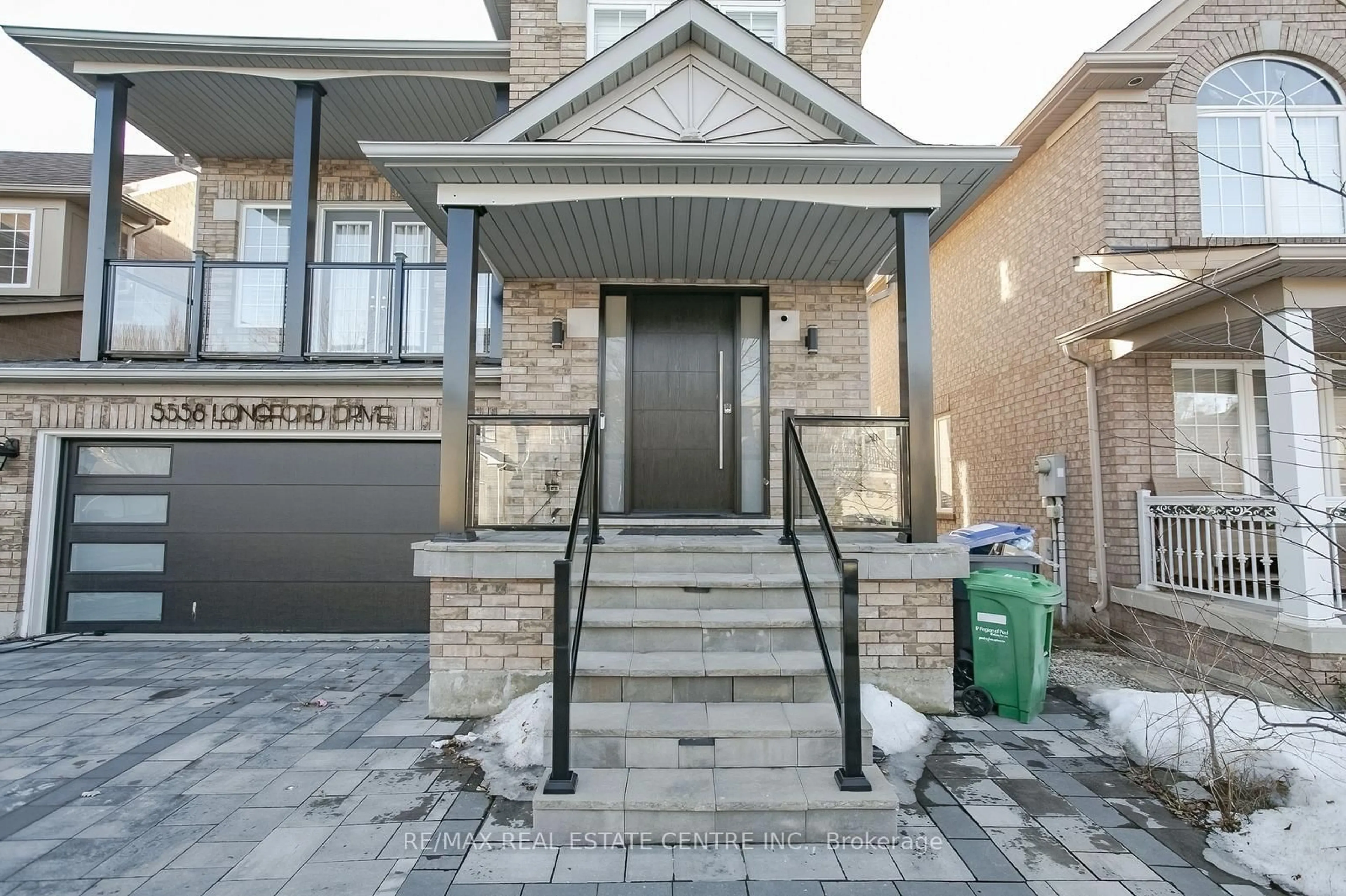 Home with brick exterior material, street for 5558 Longford Dr, Mississauga Ontario L5M 6M2