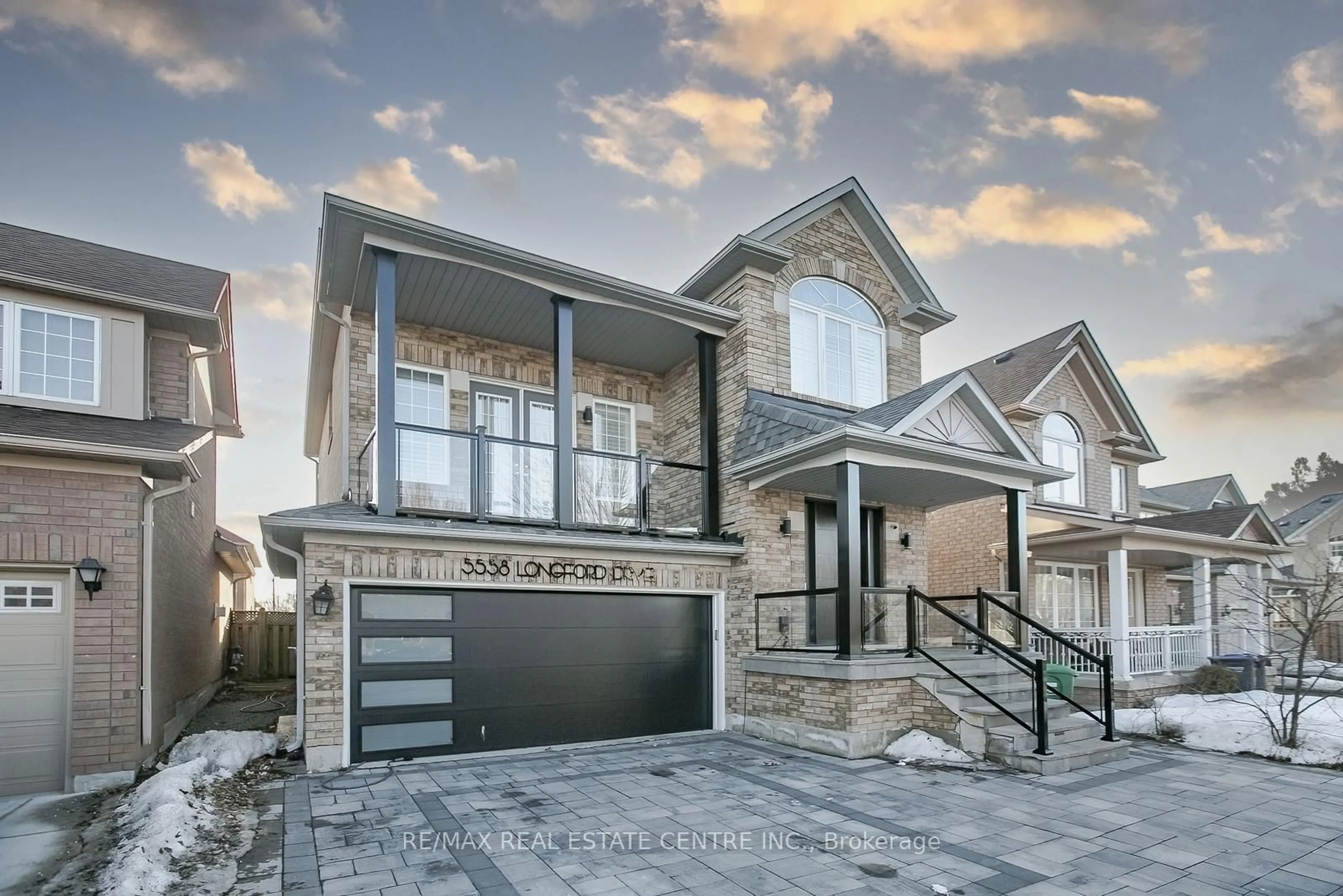 Home with brick exterior material, street for 5558 Longford Dr, Mississauga Ontario L5M 6M2