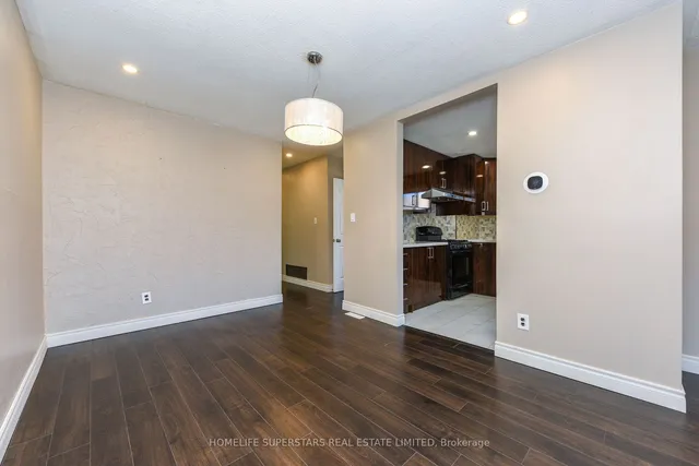 Additional property image - 3424 Laddie Cres