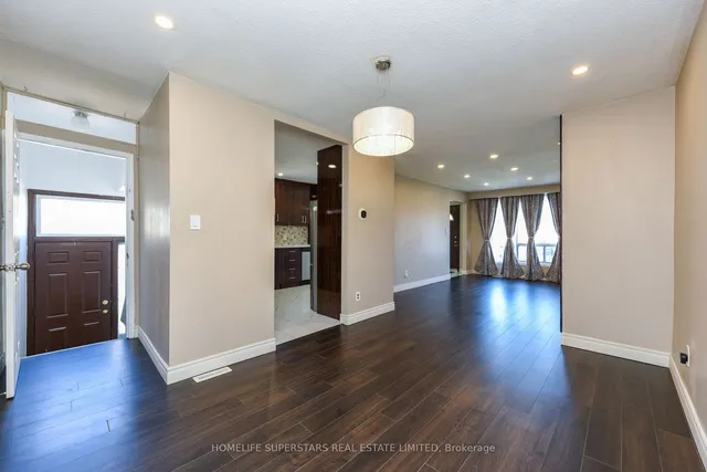 Additional property image - 3424 Laddie Cres
